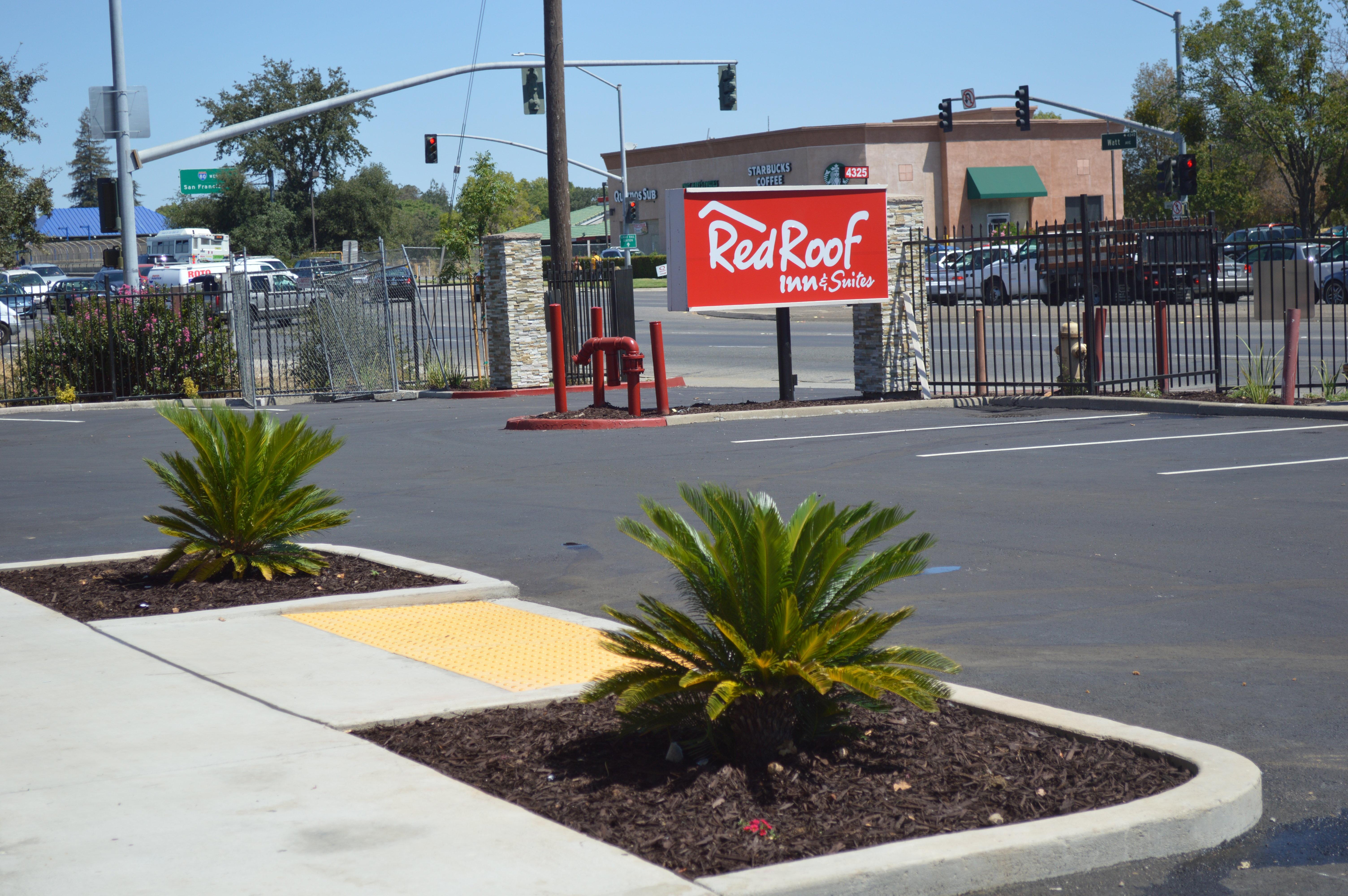 Red Roof Inn & Suites Sacramento North North Highlands Exterior photo