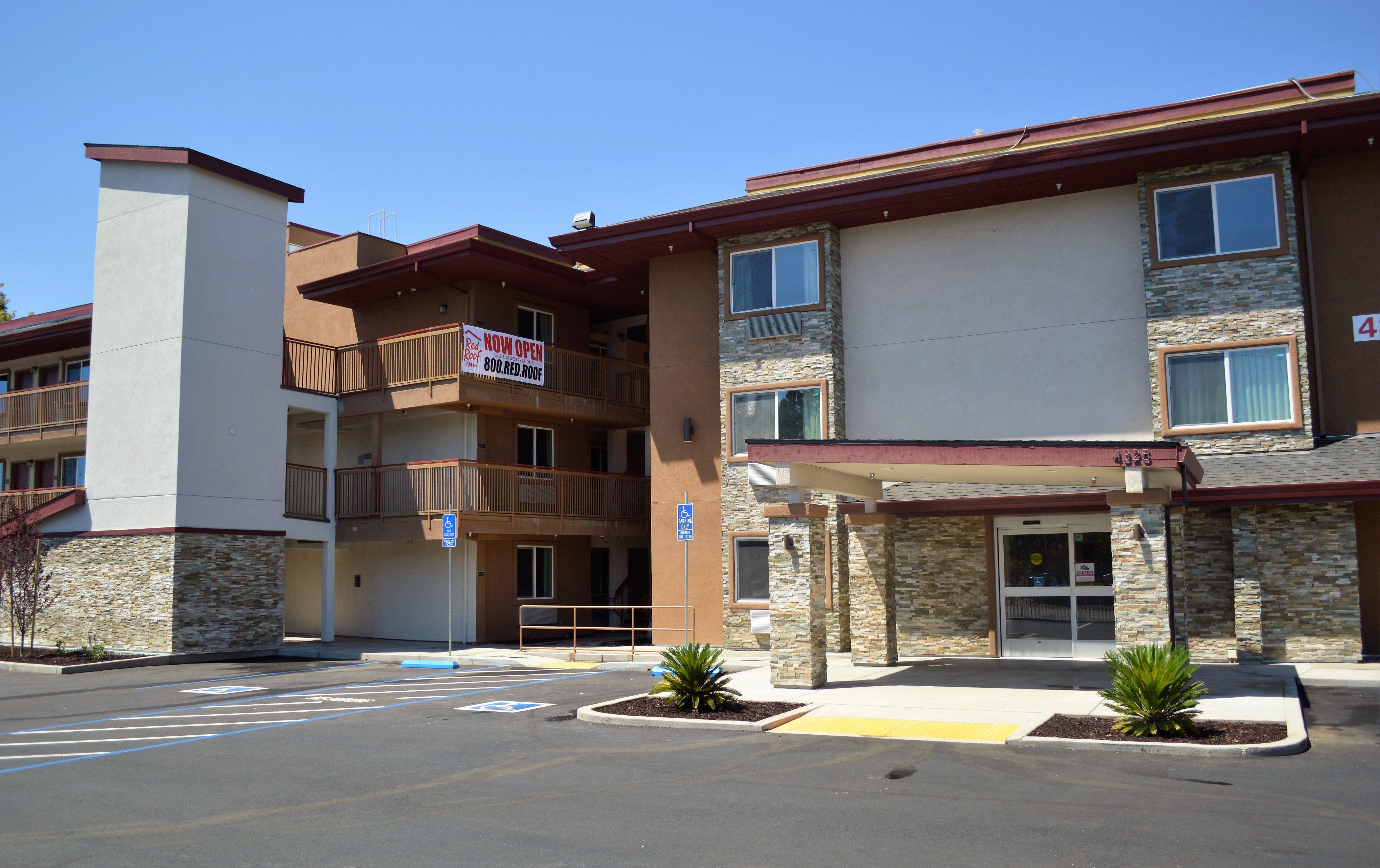 Red Roof Inn & Suites Sacramento North North Highlands Exterior photo